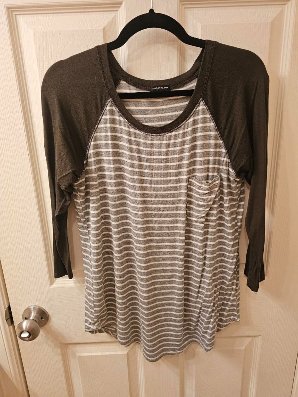 NWOT mmCmmCmm Large Camo Green and Striped 3/4 Sleeve Blouse